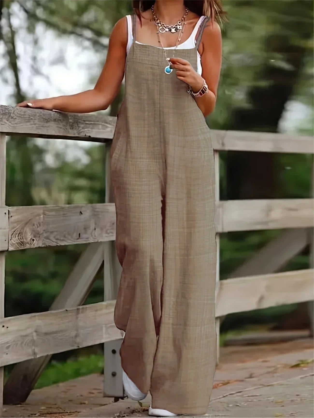 Suvi | Rentoon siluettiin ja moderniin tyyliin sopeutuva jumpsuit