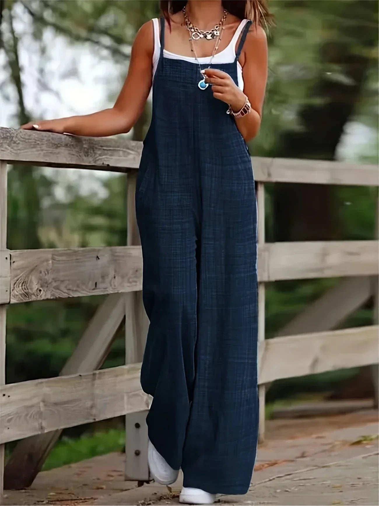 Suvi | Rentoon siluettiin ja moderniin tyyliin sopeutuva jumpsuit